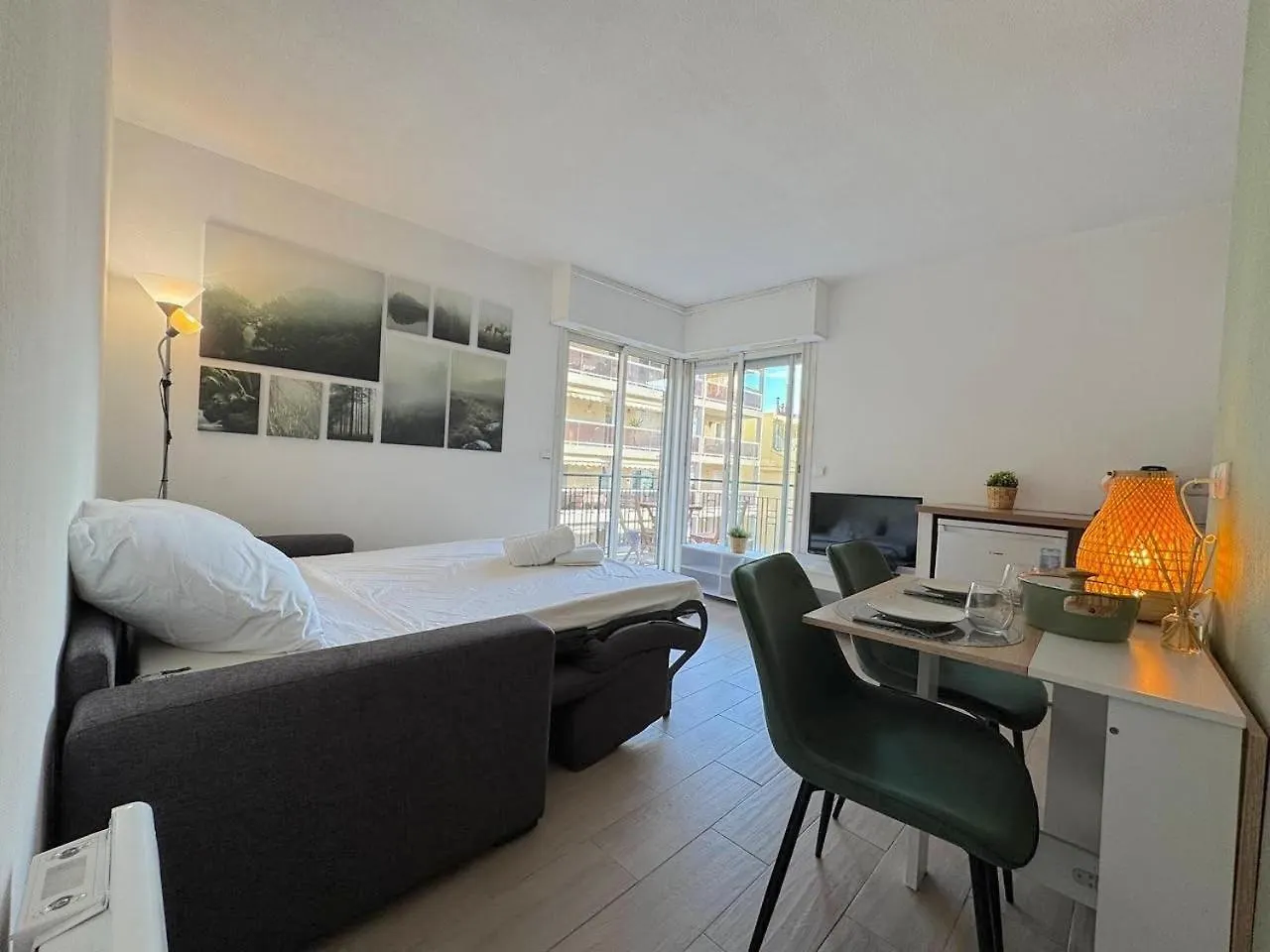 Appartamento Calme Et Ensoleille Balcon Quartier Port Nizza